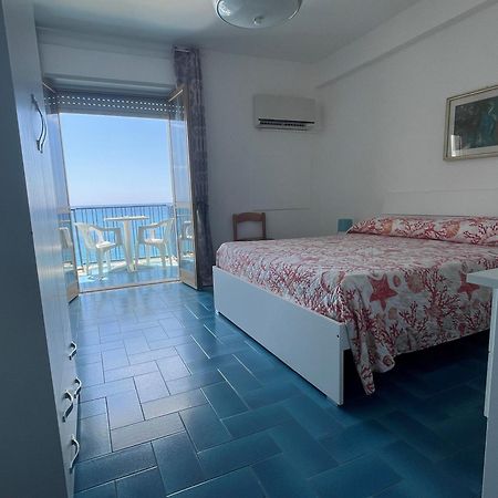 Hotel Ristorante Mareblu Amantea Dış mekan fotoğraf