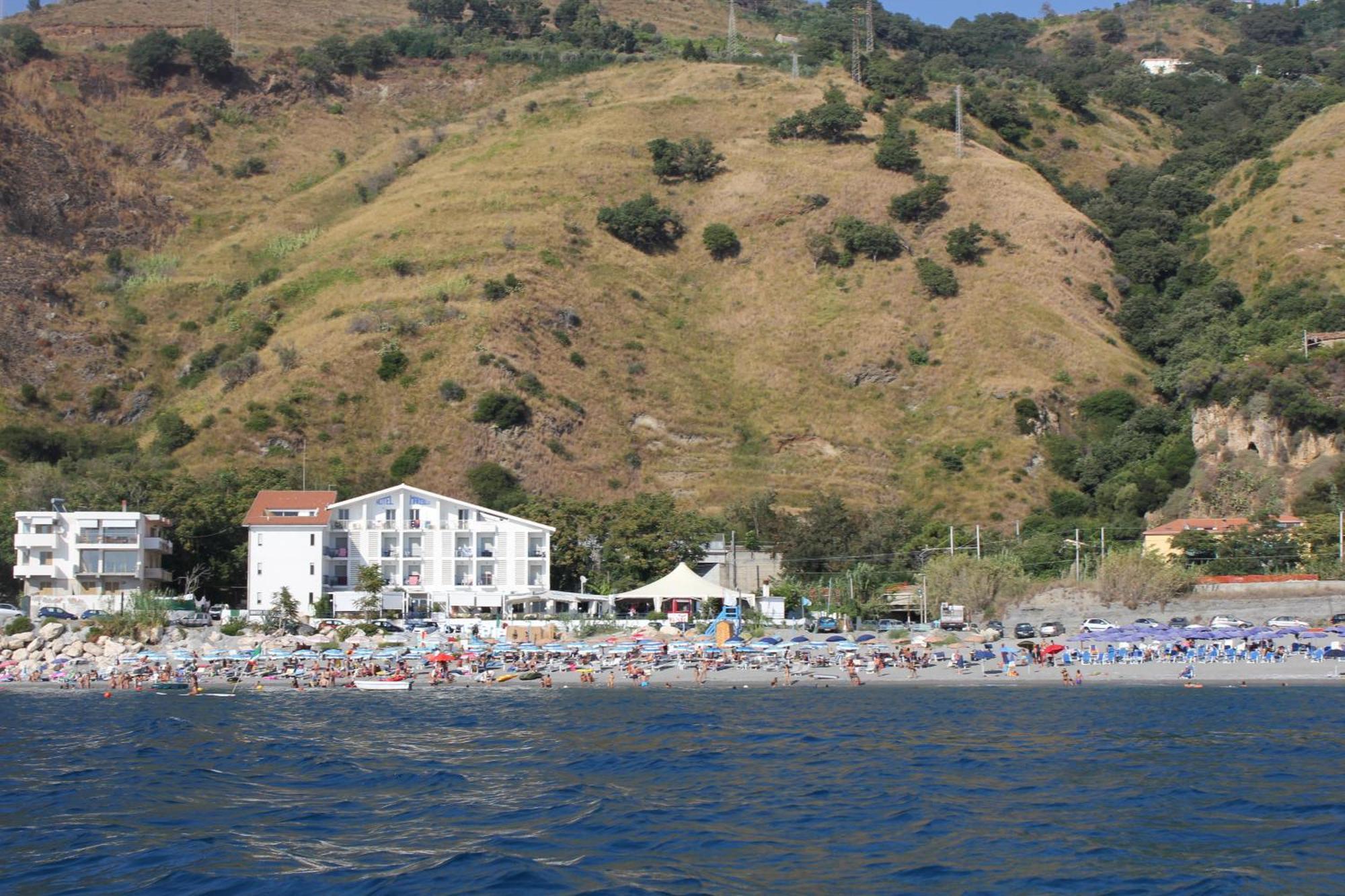 Hotel Ristorante Mareblu Amantea Dış mekan fotoğraf