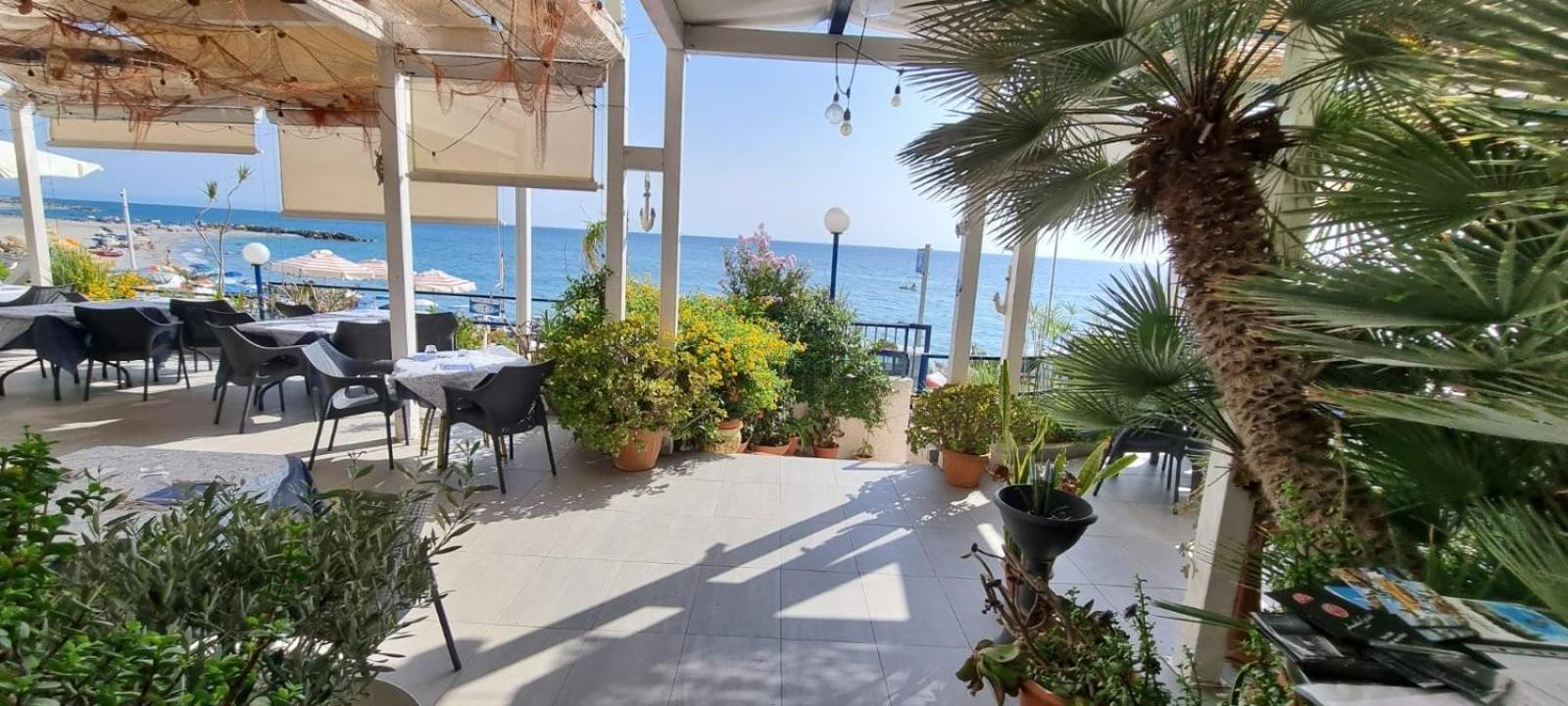 Hotel Ristorante Mareblu Amantea Dış mekan fotoğraf