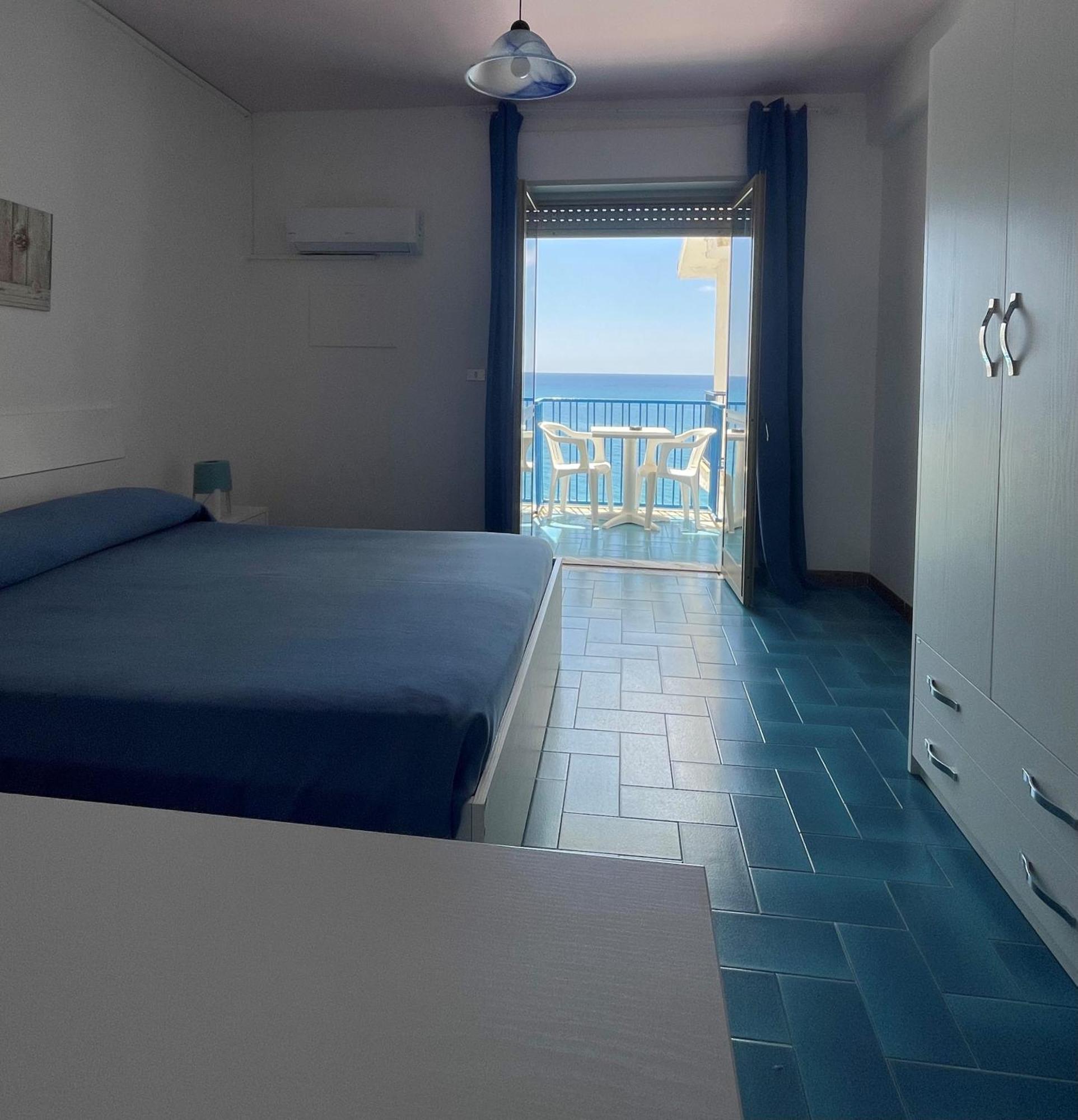 Hotel Ristorante Mareblu Amantea Dış mekan fotoğraf