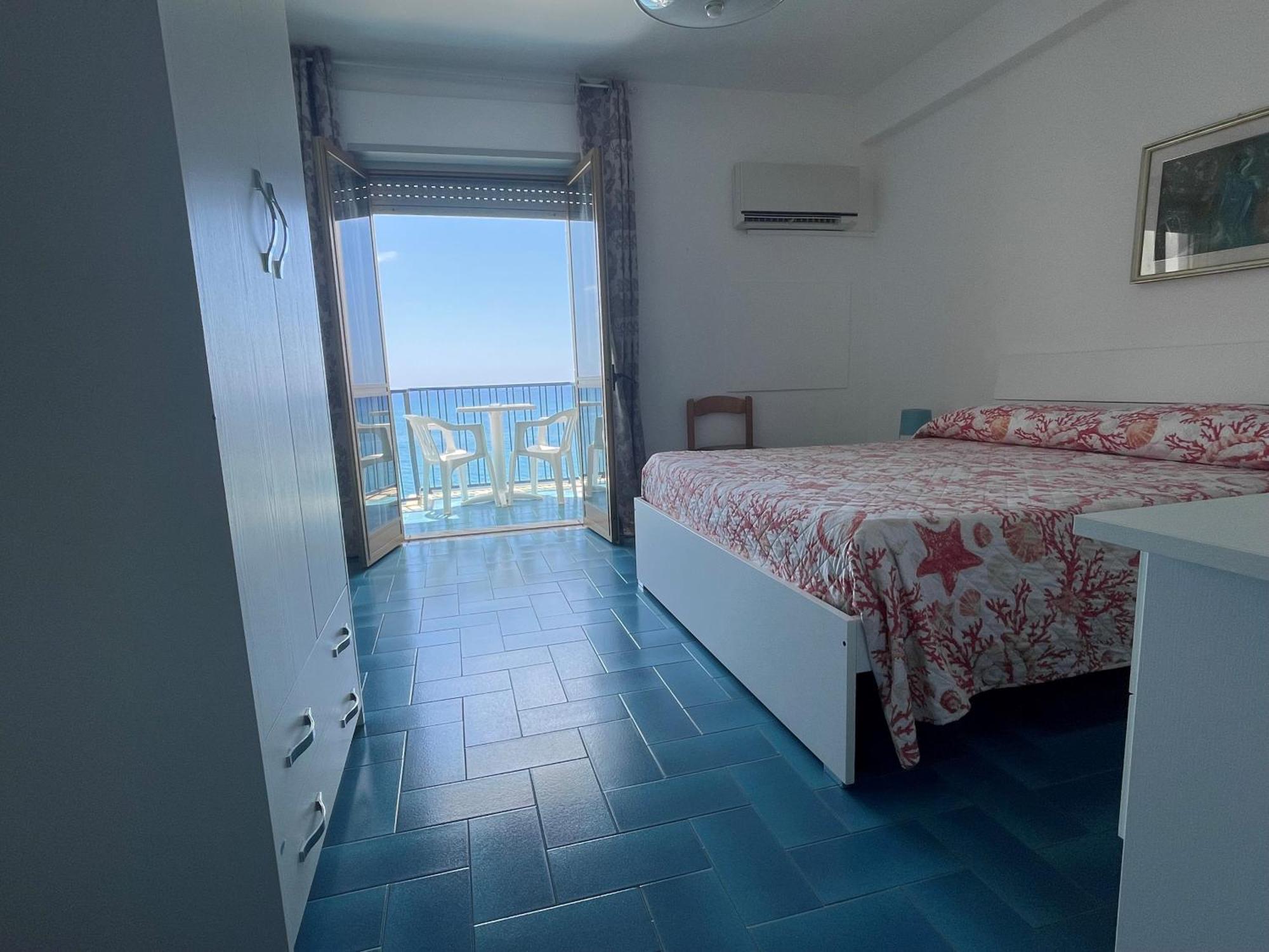 Hotel Ristorante Mareblu Amantea Dış mekan fotoğraf