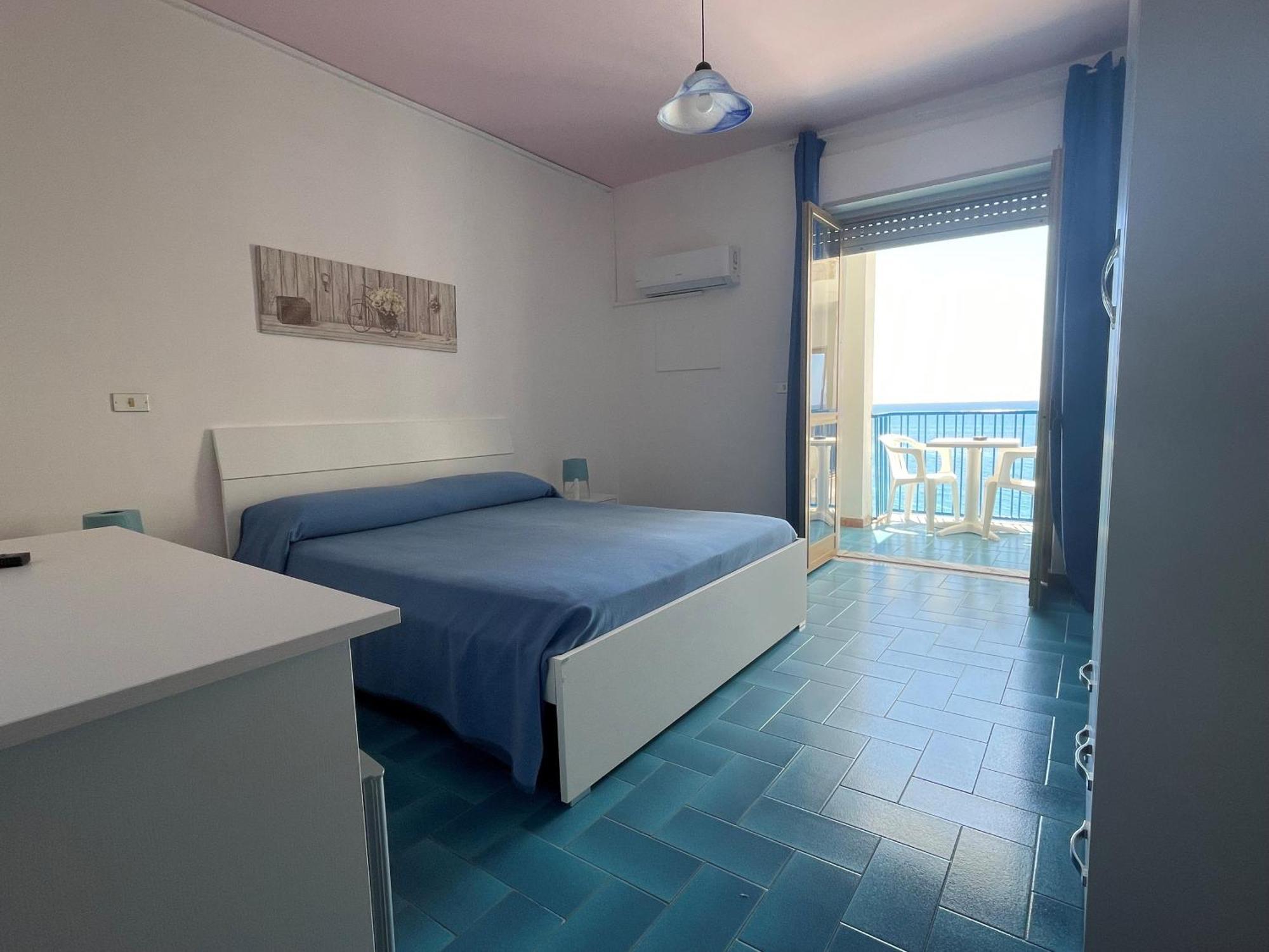Hotel Ristorante Mareblu Amantea Dış mekan fotoğraf